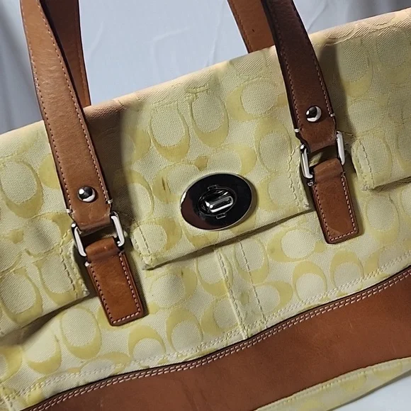 Coach VTG Hampton Signature satchel bag, yellow color - Picture 13 of 16